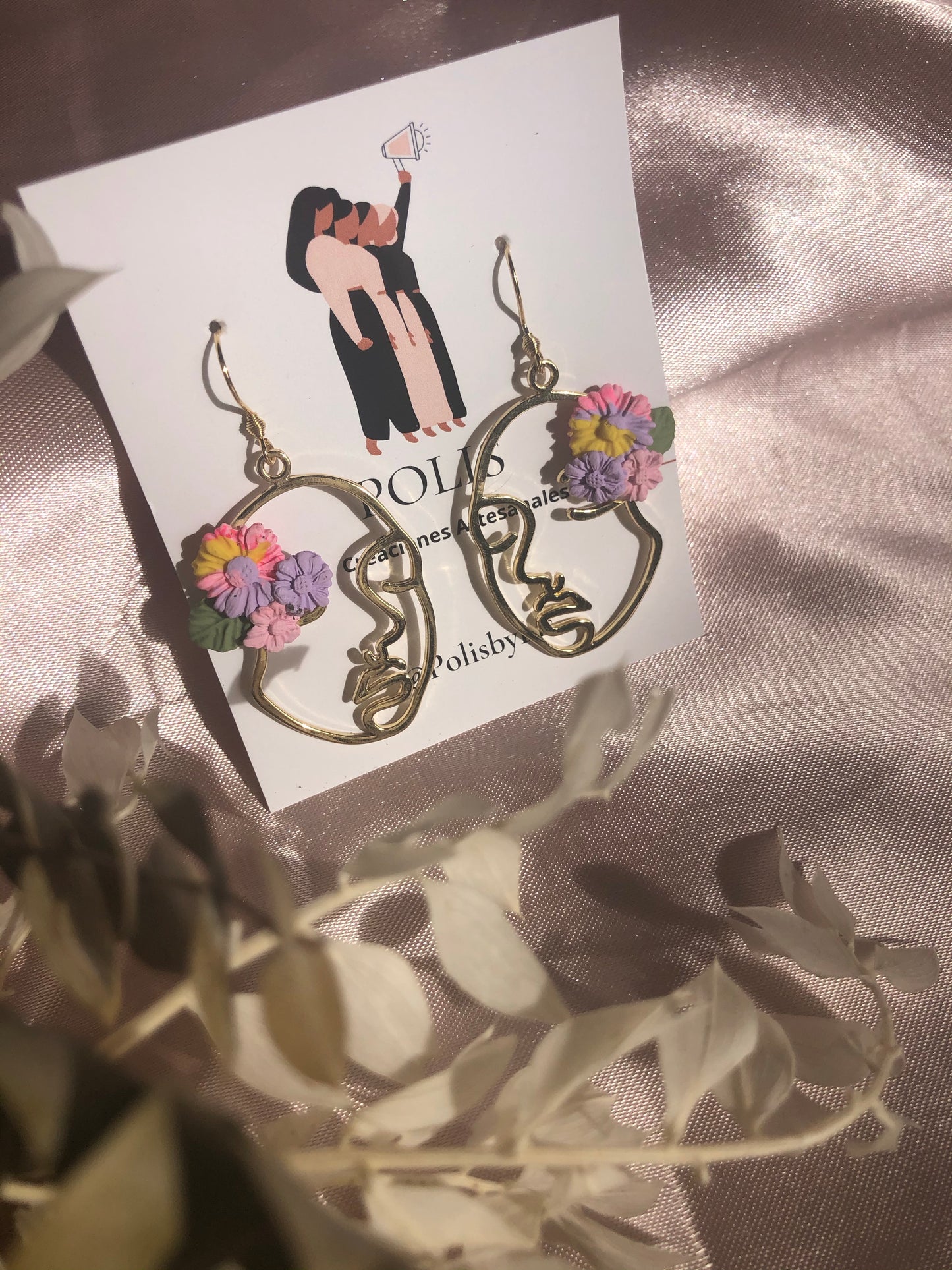 Trust you earrings