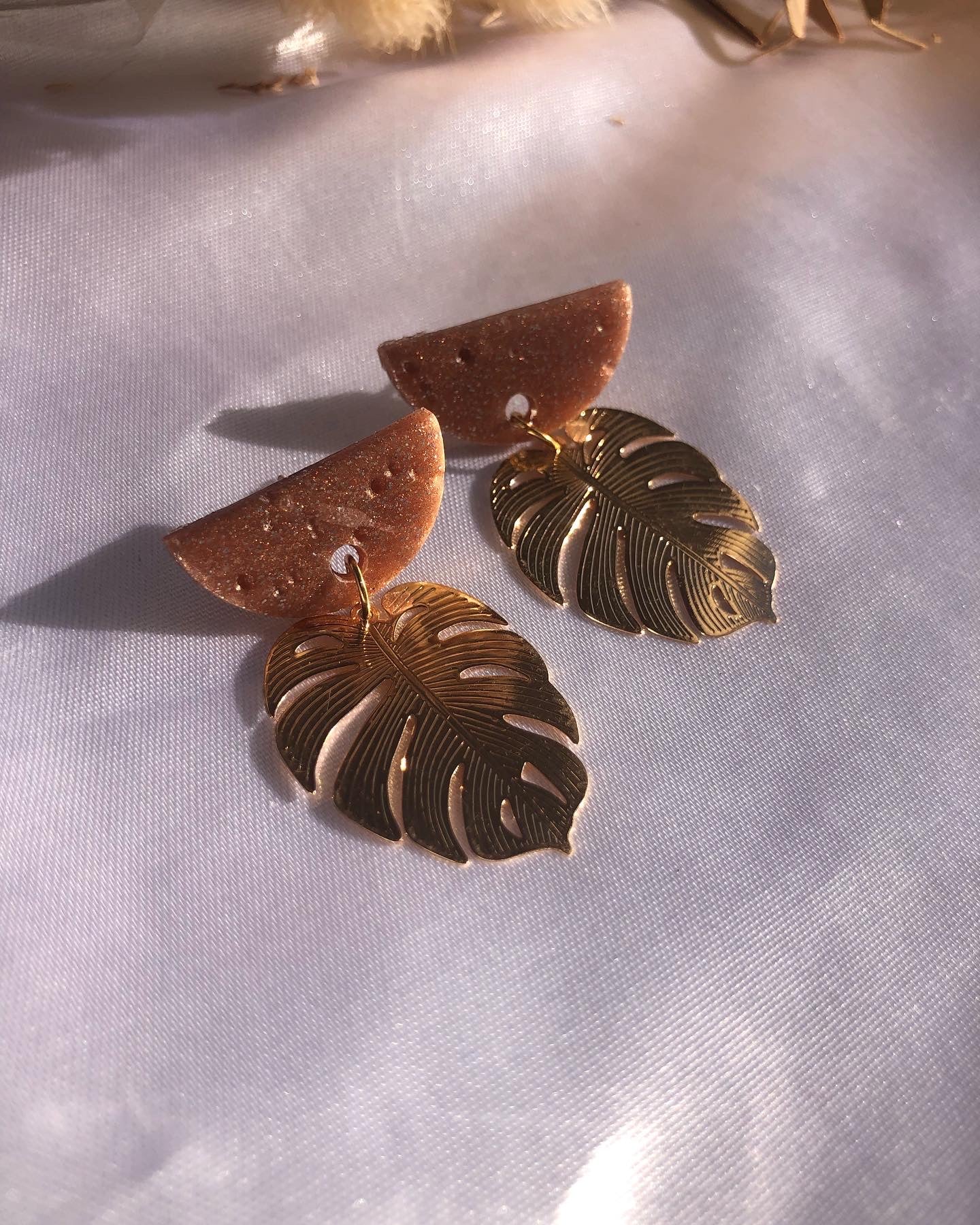 Gold Monsteras earrings
